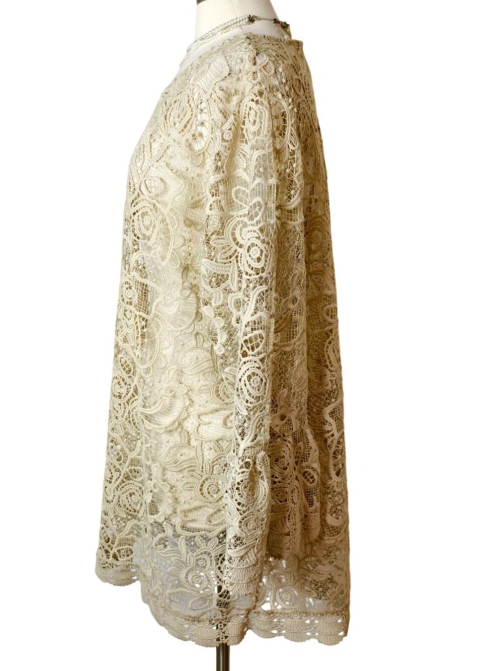 Cato Womens 18/20W Crochet Lace Cardigan Beige Chic Floral Open Front 3/4 Sleeve - Picture 2 of 6